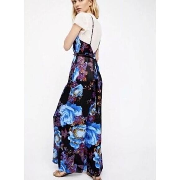 Free People Women's Size 4 Satiny Wide Leg Jumpsuit All Over Rose Print Boho - Picture 2 of 12